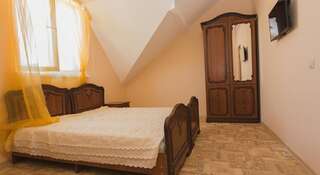 Гостевой дом Мини-отель «Карина» Адлер Двухместный номер с 2 отдельными кроватями-3